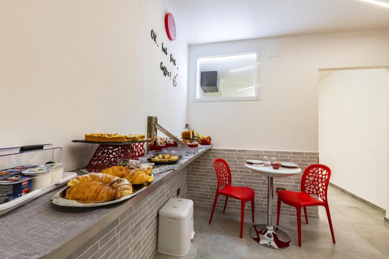 Bnb Aria Di Mare Санта-Маринелла Екстер'єр фото